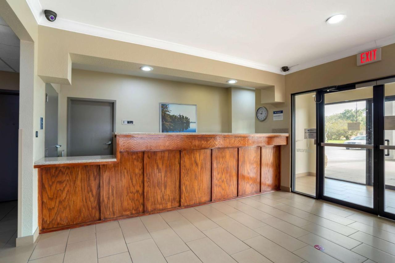 Best Western Ville Platte Bagian luar foto