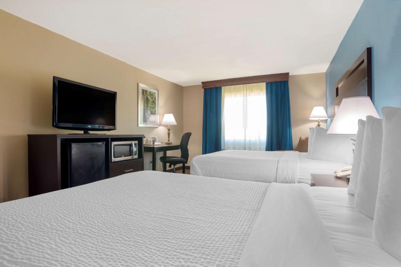 Best Western Ville Platte Bagian luar foto