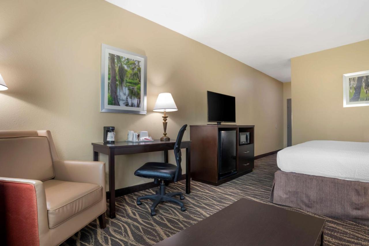 Best Western Ville Platte Bagian luar foto