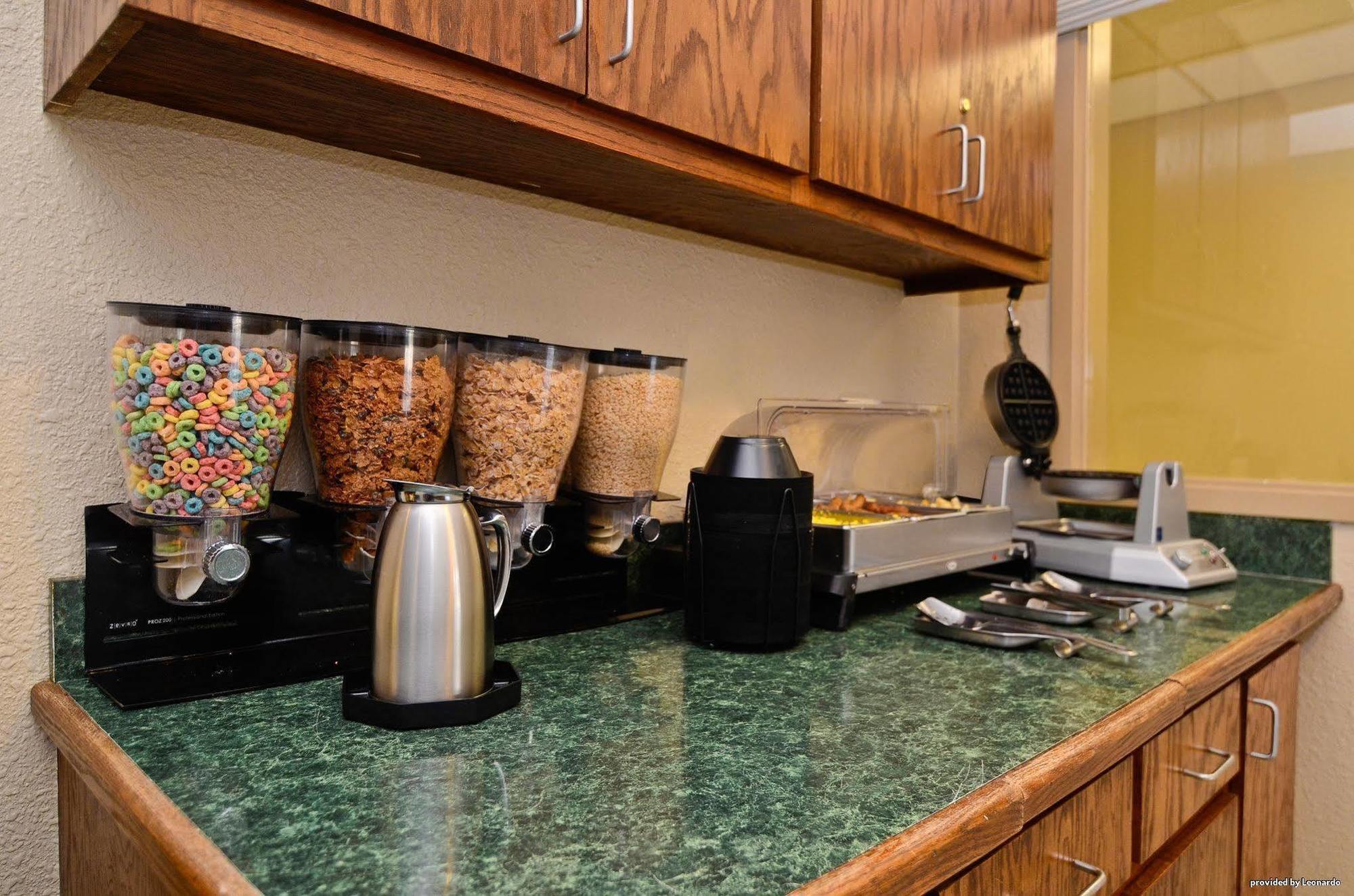 Best Western Ville Platte Bagian luar foto