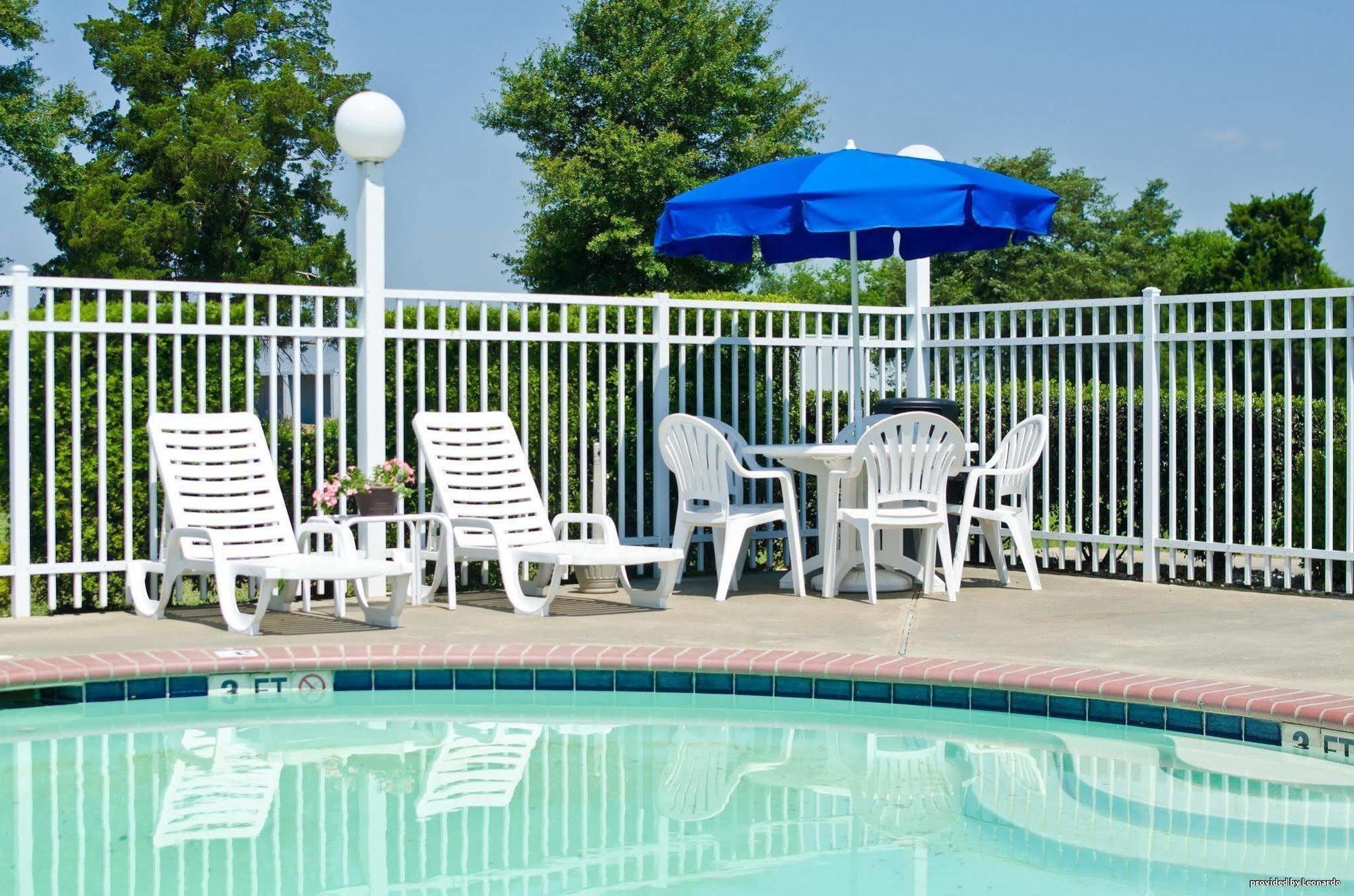 Best Western Ville Platte Bagian luar foto