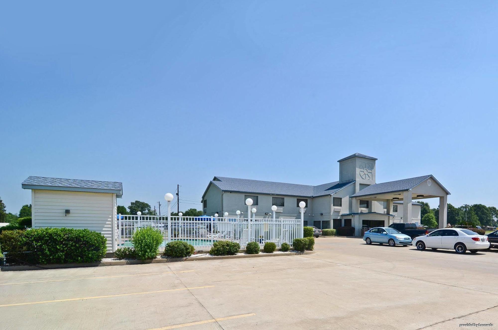 Best Western Ville Platte Bagian luar foto