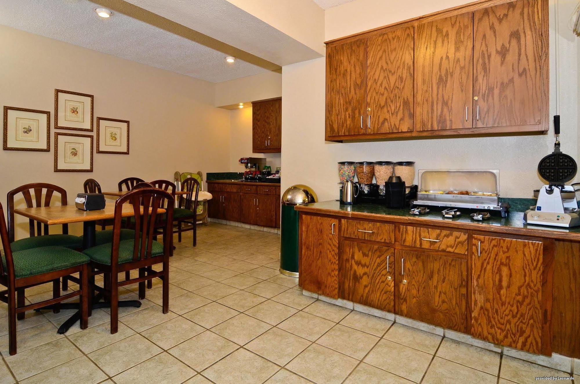 Best Western Ville Platte Bagian luar foto